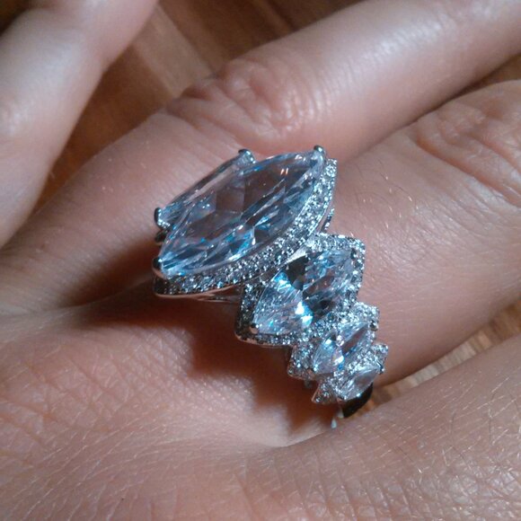 White Cubic Zirconia Sterling Silver Ring (Size 8) - Picture 2 of 15